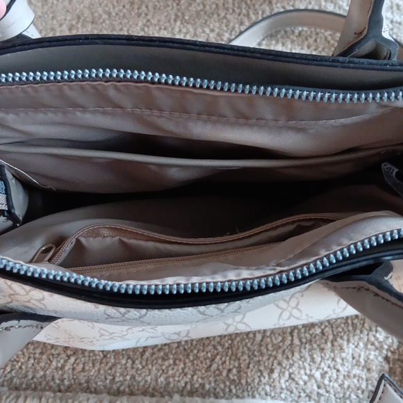 Nine West Med Size Handbag - Picture 8 of 11